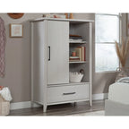 Armoire Summit Station