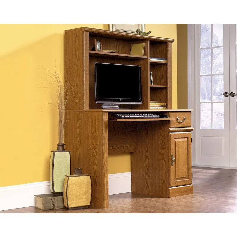 Bureau informatique avec étagère supérieure